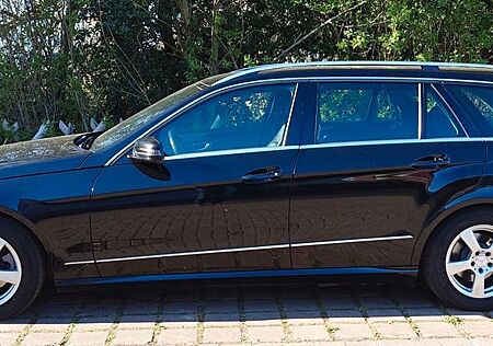 Mercedes-Benz E 200 T CGI AVANTGARDE*AHK*unfallfrei*NAVI*SHZ