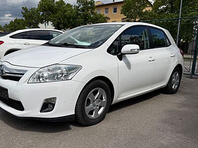 Toyota Auris Hybrid Life 1,8-l-VVT-i TÜV-10 2027
