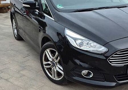 Ford S-Max 2,0 TDCi 110kW Titanium