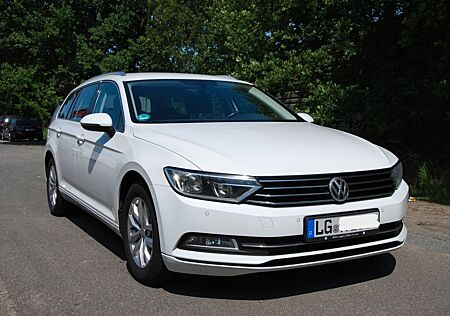 VW Passat Variant Volkswagen 1.6 TDI Comfortline Variant C...