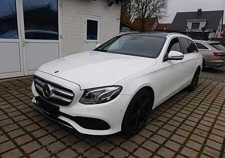 Mercedes-Benz E 400 4Matic PANORAM.LED AHK Widescreen Cockpit