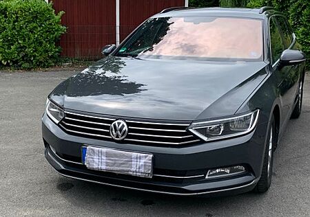 VW Passat Variant Volkswagen 2.0 TDI SCR 140kW "R-Line"