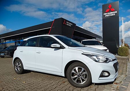Hyundai i20 1.2 84 PS M/T *SHZ*LHZ*Alu*wenig KM