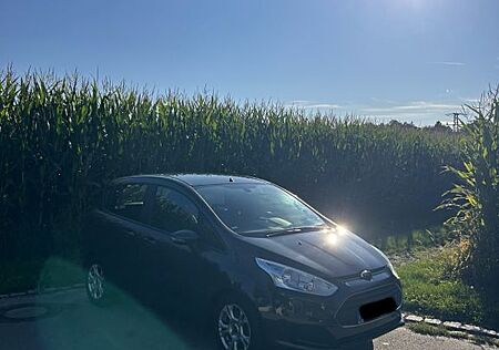 Ford B-Max 1,0 EcoBoost 74kW S/S Titanium Titanium