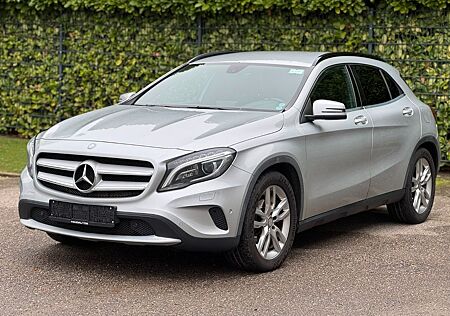 Mercedes-Benz GLA 220 d 4M R-KAM/OFFROADPAKET/AHK/EURO6