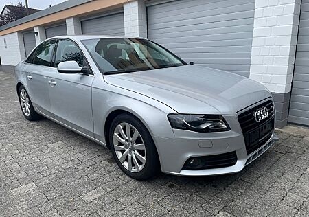 Audi A4 2.0 TFSI Attraction PDC Xenon