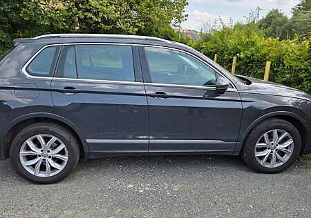 VW Tiguan Volkswagen 2.0 TDI Highline 4Motion DSG 1.Hand MWSt