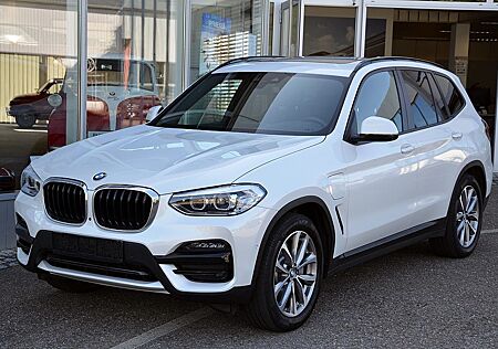 BMW X3 xDrive 30e/Head-Up/GlasDach/Memory/360"Kamera