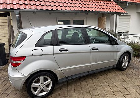 Mercedes-Benz B 170 - fahrbereit mit Mängeln