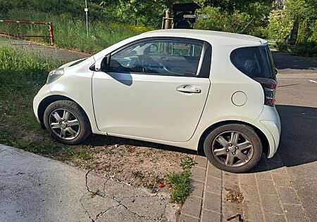 Toyota iQ 1,0-l-VVT-Seltene Ausstattung+Zuverlässig