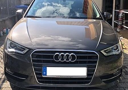Audi A3 1.4 TFSI Attraction, NR, 8 Alufelgen