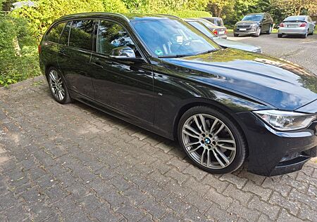 BMW 320i Touring -