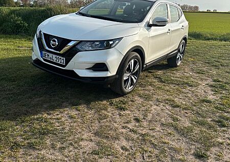 Nissan Qashqai 1.2 DIG-T unter 21k km top gepflegt