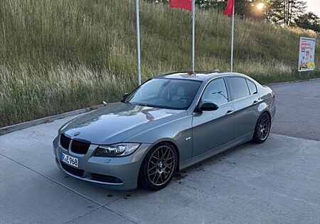 BMW 325i
