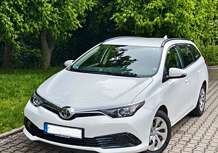 Toyota Auris 1,33-l-Dual-VVT-i -