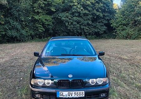 BMW 520i