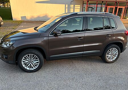 VW Tiguan Volkswagen 2.0 TDI DSG 4MOTION CUP Sport & Style...