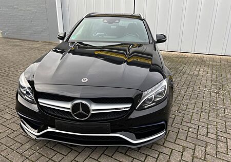 Mercedes-Benz C 63 AMG T-Modell / gepflegter Wagen