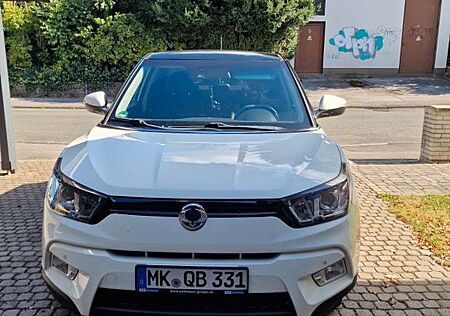 SsangYong Tivoli 1.6 e-XGi 160 QUARTZ 2WD QUARTZ