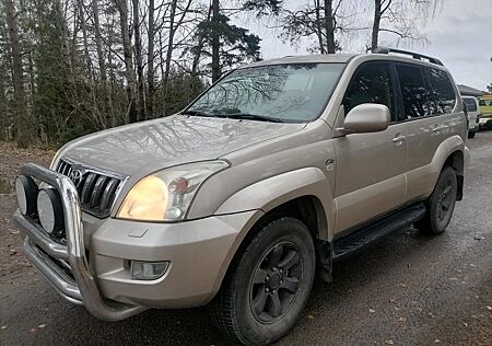Toyota Land Cruiser 3.0 D-4D Luna Automatik Volle LEDER
