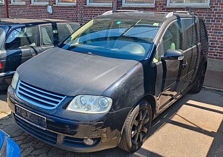 VW Touran Volkswagen 1.6 FSI Highline Highline