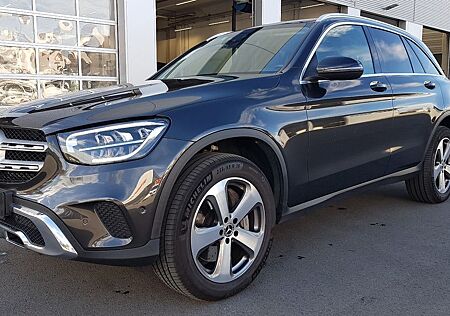 Mercedes-Benz GLC 300 de 4M AHK Distr. Kamera 19 Zoll