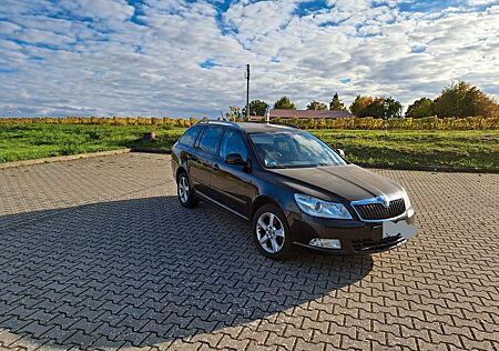 Skoda Octavia 1.6 TDI DSG Ambition Combi Ambition