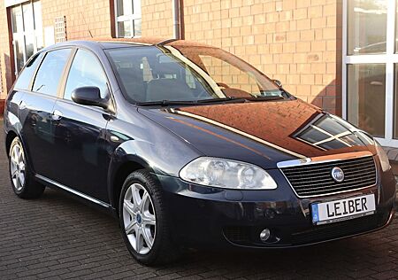 Fiat Croma 2.2 MPI Emotion/wenig KM/Tüv 1Jahr