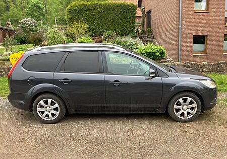 Ford Focus 1,6 Turnier Style TÜV Neu!