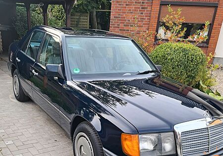 Mercedes-Benz E 230 W124 230E Oldtimer H-Zulassung
