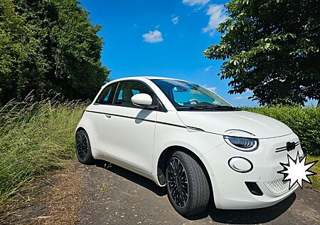 Fiat 500E La Prima by Bocelli