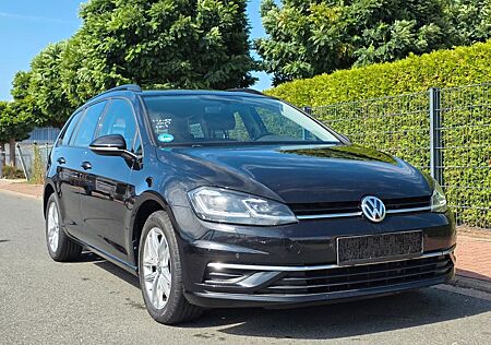 VW Golf Volkswagen 1.6 TDI SCR Comfortline/LED/035