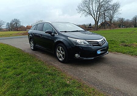 Toyota Avensis Combi 2,2-l-D-4D Life Life