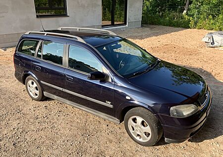 Opel Astra 1.6 -