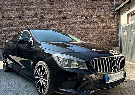 Mercedes-Benz CLA 200 CDI / KLIMA / PDC / TÜV NEU
