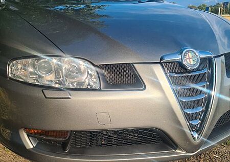 Alfa Romeo GT 2.0 JTS 16V Distinctive