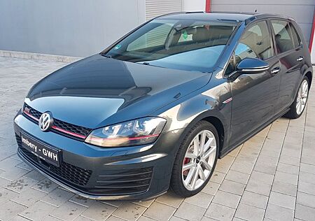 VW Golf Volkswagen VII Lim. GTI BMT