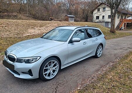 BMW 320d Touring Automatik - Mild Hybrid mit 19 Zoll