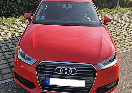 Audi A1 Sportback Navi + Einparkhilfe
