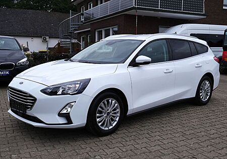 Ford Focus Turnier Titanium X Kamera LED GRA Navi