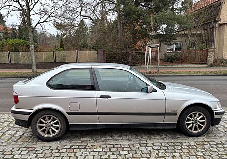 BMW 316i Compact -