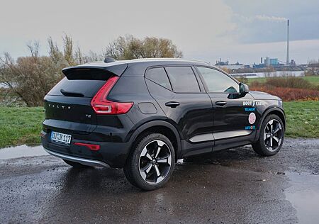 Volvo XC 40 XC40 Momentum Pro T2