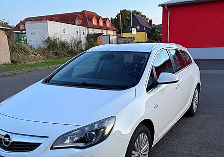 Opel Astra Sports Tourer 2.0 CDTI Sport Automatik...
