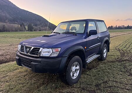 Nissan Patrol 2.8TD GR 3Türig 1Hand Scheckheft