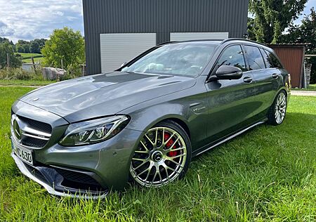 Mercedes-Benz C 63 AMG Mercedes-AMG C 63 T S Mercedes-AMG S
