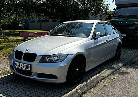 BMW 320i -