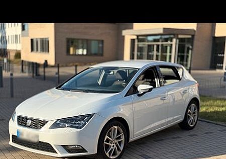 Seat Leon gebraucht kaufen Seat Leon Leon5F 1.2TSI DSG Scheckheft zahnriemen neu