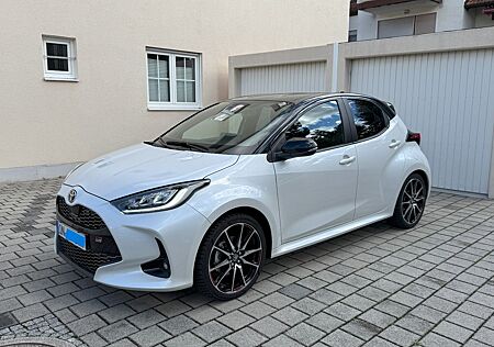 Toyota Yaris 1.5-l-VVT-i Hybrid CVT GR Sport JBL ACC Ga