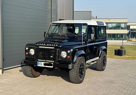Land Rover Defender 90 TD4 Station Wagon