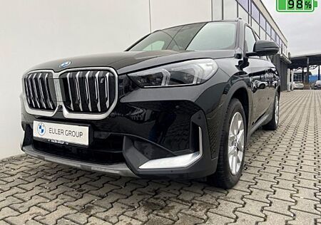 BMW iX1 xDrive 30 LkHz Keyless DrivAss HUD LCProf